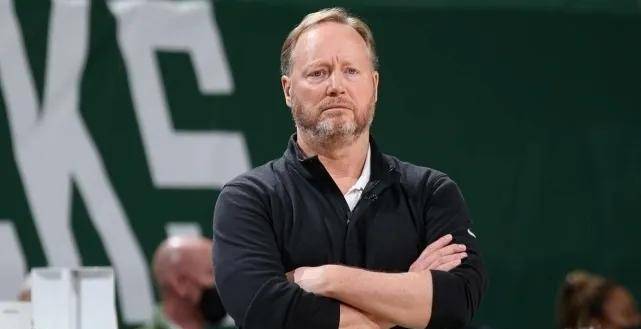 雄鹿总教练巴登霍泽遭开除_老鹰队_赛季_主教练