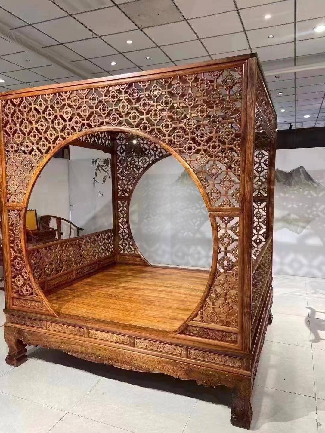 黄花梨架子床:中国传统家具中的瑰宝