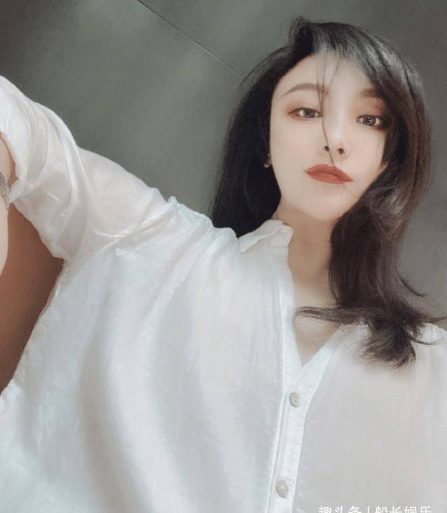 与大5岁姐姐颜值相差巨大,网友:真的是姐弟么_沈娜_照片_底子