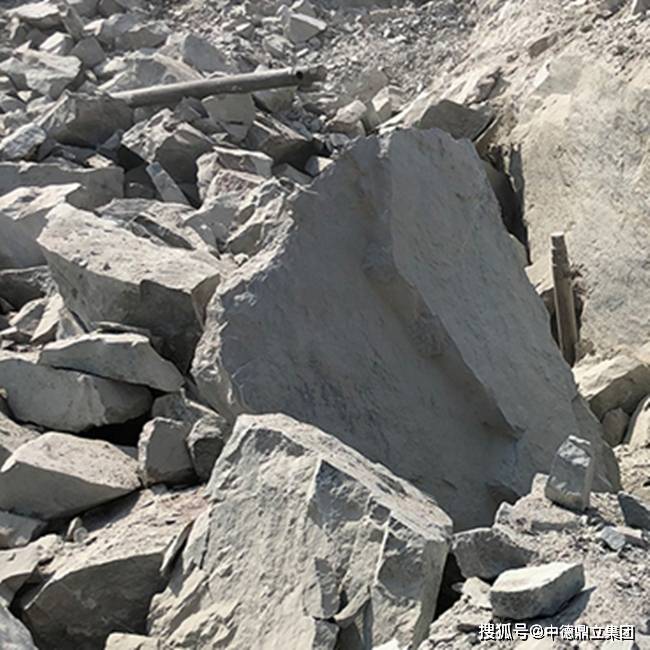 新型二氧化碳致裂工艺取代传统火工品开采矿山岩石_方法_石料厂_效率