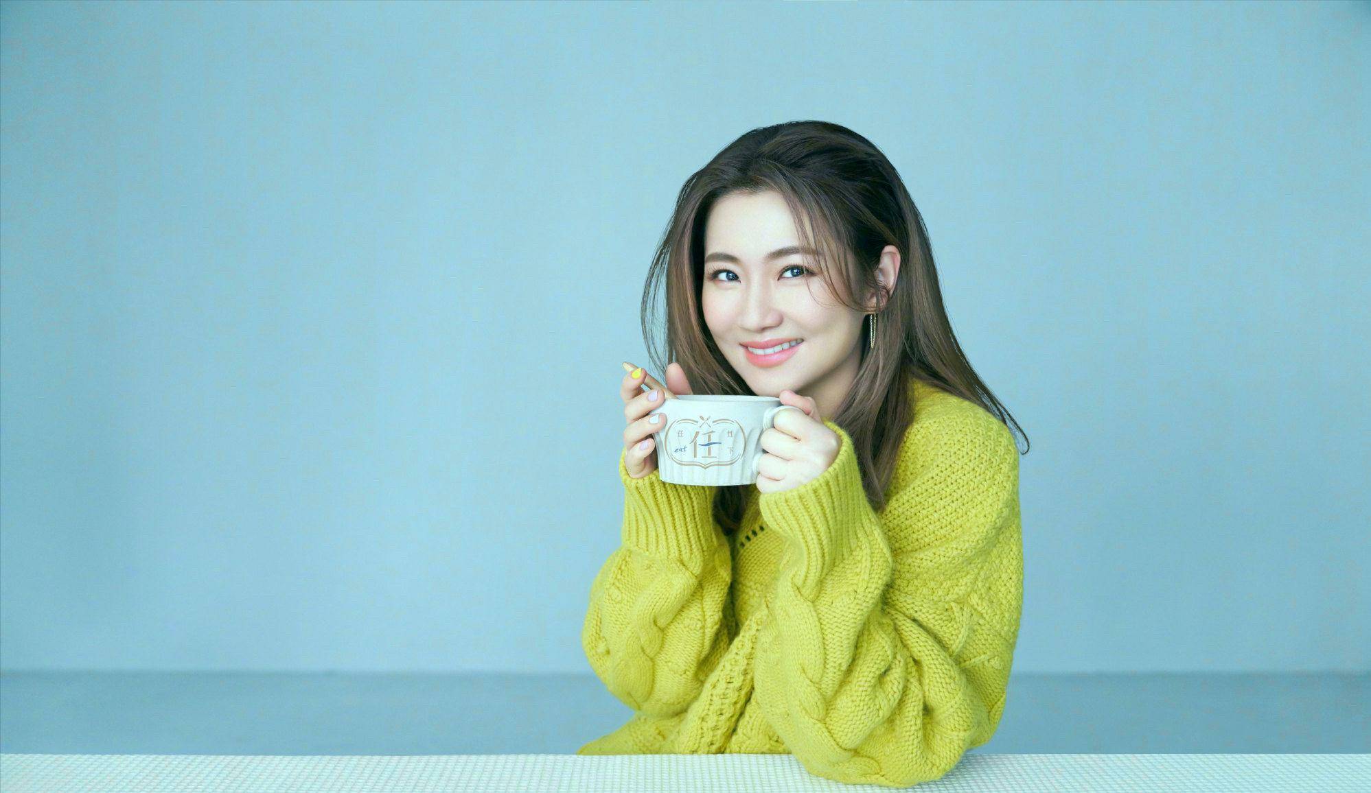 she:命运的齿轮转动了22年,这三个女孩中,谁更惨?