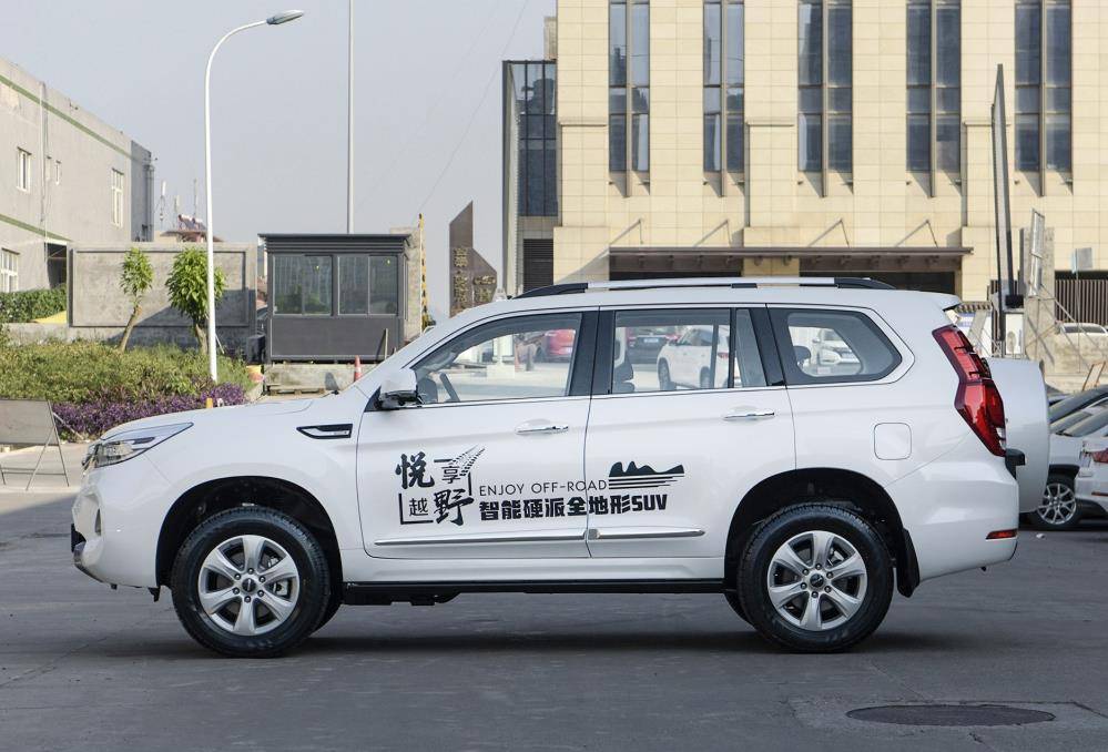 其中哈弗h9就是这个品牌旗下的旗舰车型,也许将来还会推出哈弗h10