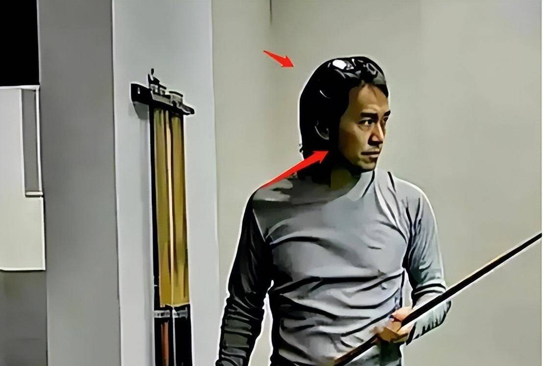 60岁周星驰近照罕见流出,颜值回春似小伙,网友:老了也是靓仔!