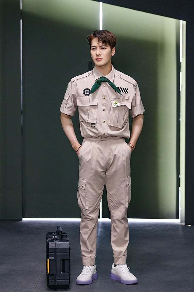 罗云熙同框宋轶,檀健次同框王鹤棣,聂远同框许凯都好吃亏_身高_图片