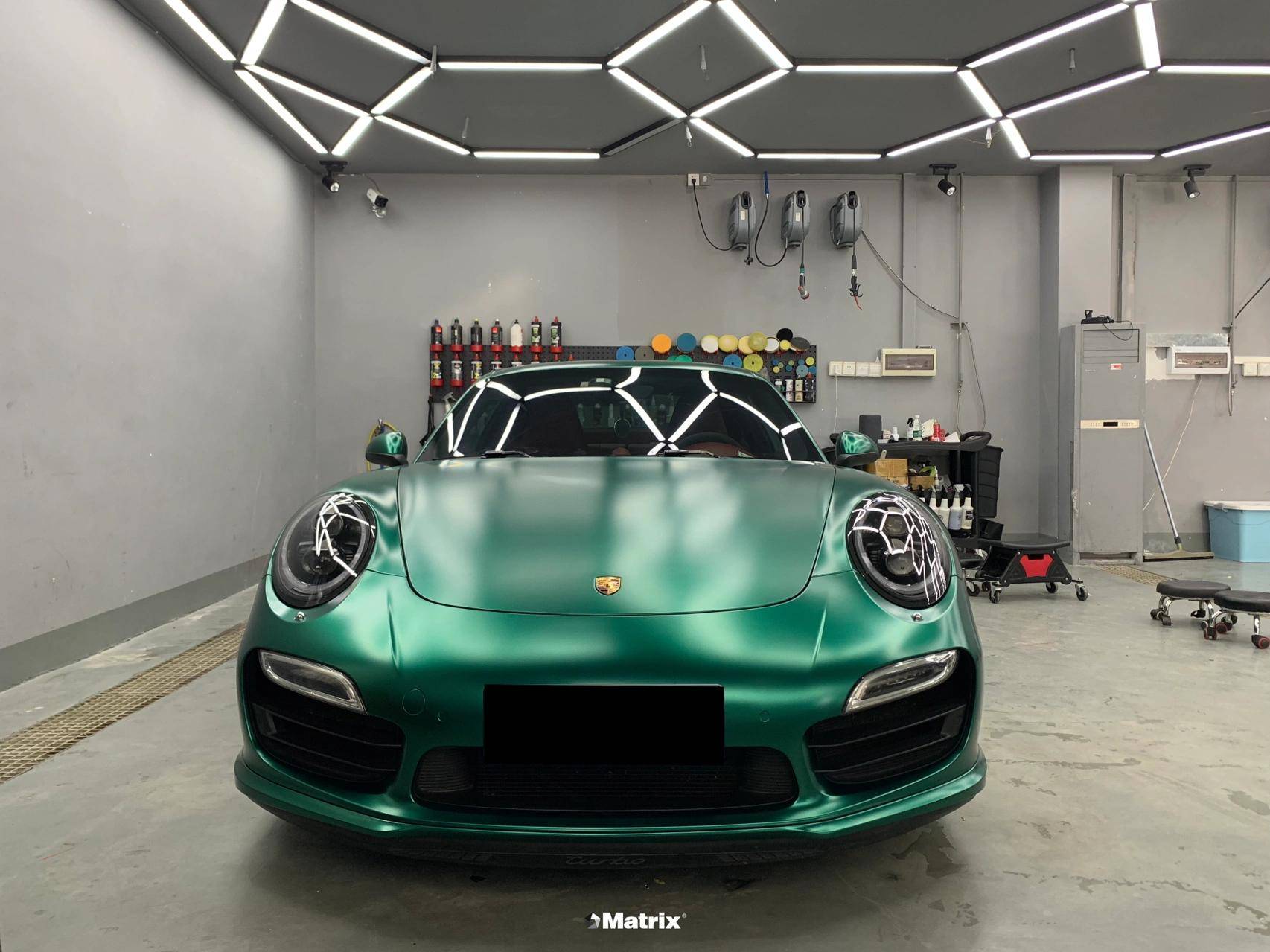 保时捷matrix矩阵改色膜电光祖母绿,浓艳的光芒_宝石_光源_肩并肩