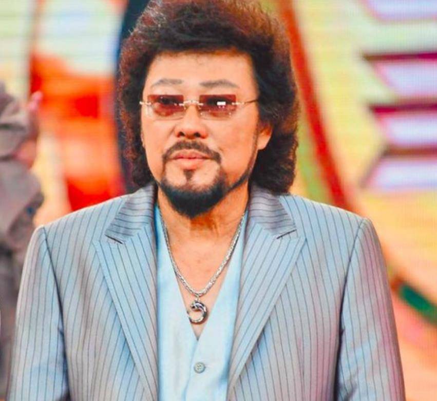 "综艺祖师"张菲:上节目被称小丑,70岁不再婚,风光背后有泪水_费贞