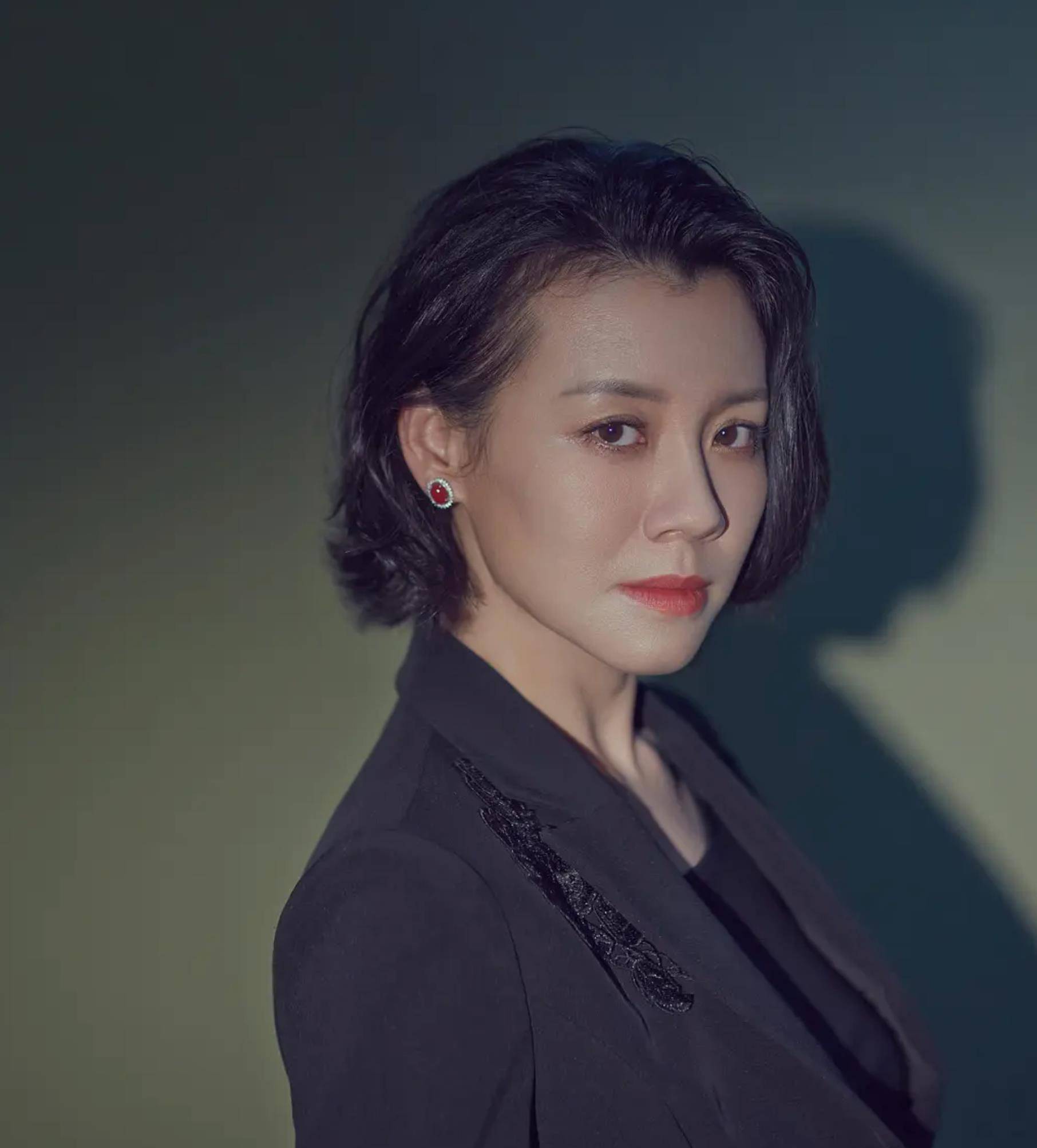 著名导演张黎:5婚5离,如今66岁的我不敢老去,还要照顾老母亲_摄影