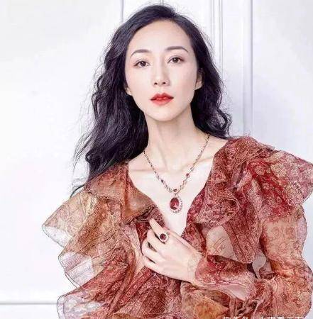 韩雪:买10个包不如买珠宝,收藏珠宝是为自己留的最好的后路_投资_戒指