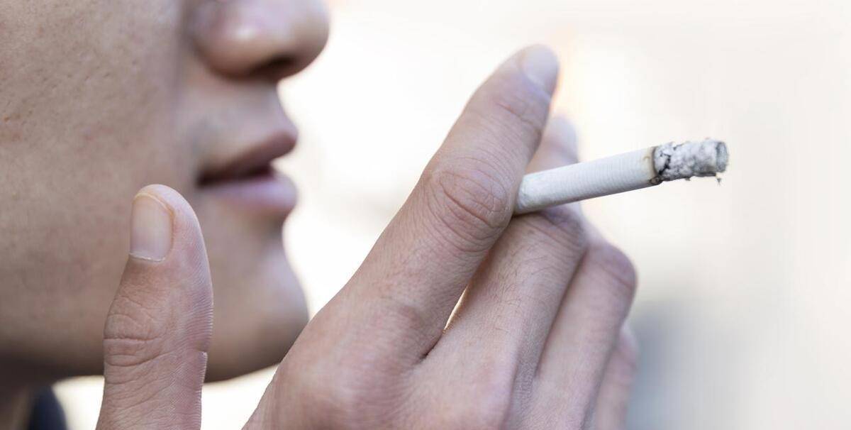 香烟到底能保存多久？抽过期香烟有啥危害？老烟民都不一定知道_烟盒_烟草_保质期