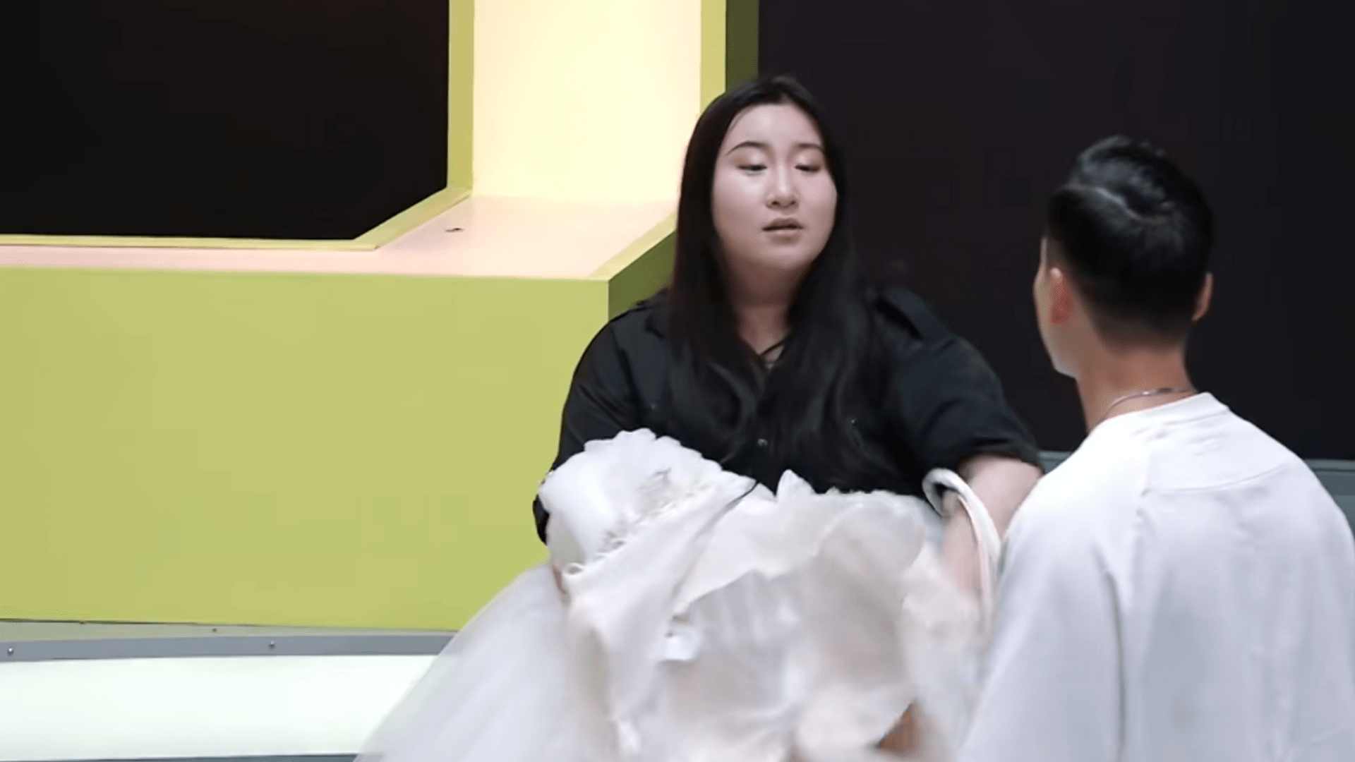 陈伟霆:送锤娜丽莎一件婚纱,挽救了,所有大码女孩的自信_锤锤_身材