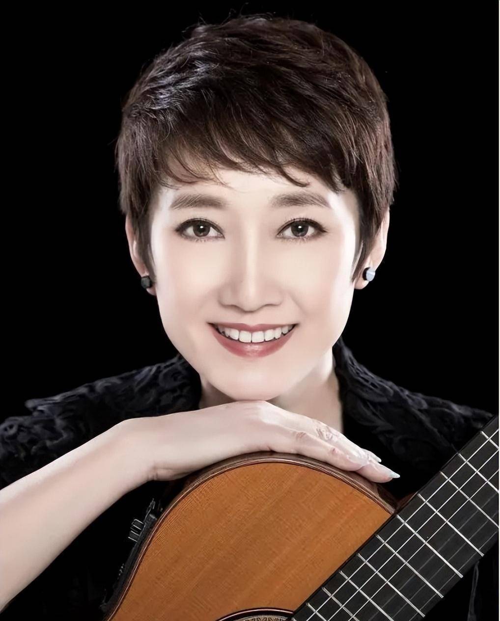 分手21年,再看王刚,成方圆的各自境遇,夫妻差距一目了然_工作_杜晓