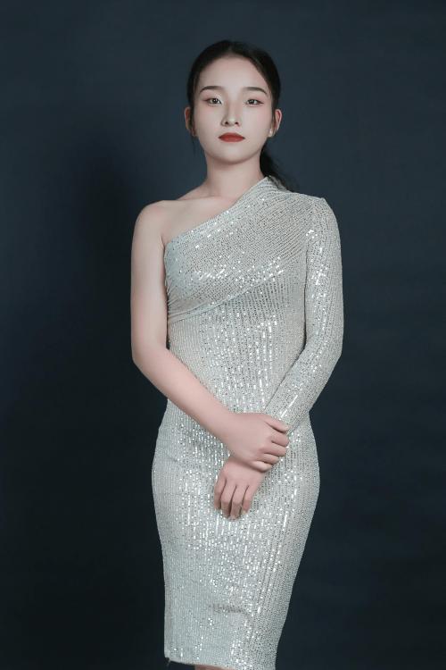 模特贾丹丹:演艺新秀签约新突破_舞蹈_平面_工作