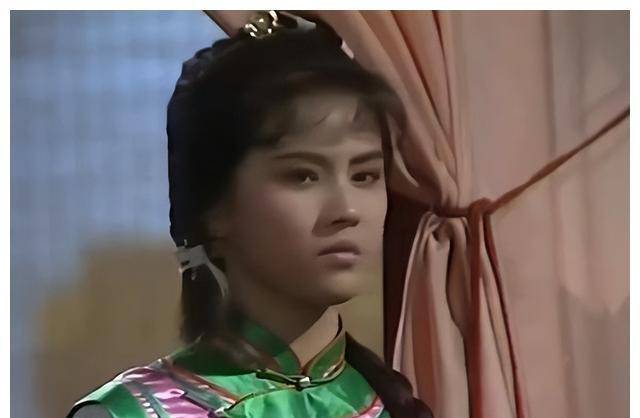 周海媚颜值巅峰期9大古装角色,周芷若无人超越,杨九妹青涩稚美_观众