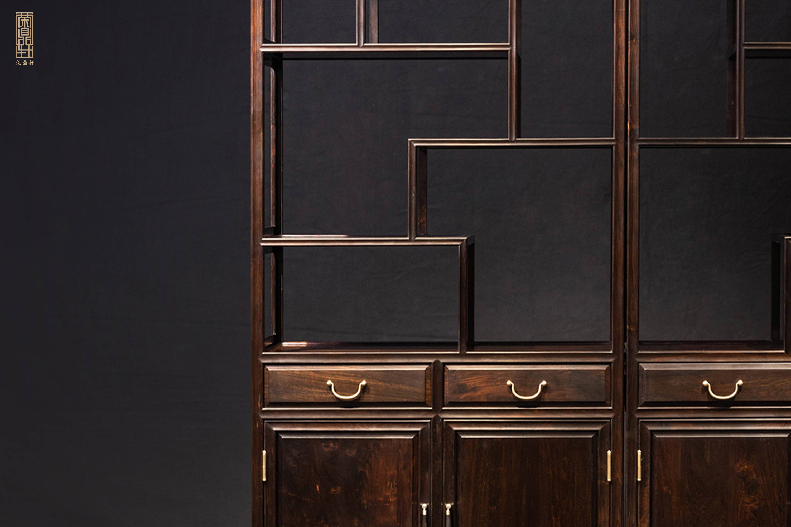 荣鼎轩:明式三叶博古架——雅好博古,蔚然可观_审美_紫光_器物