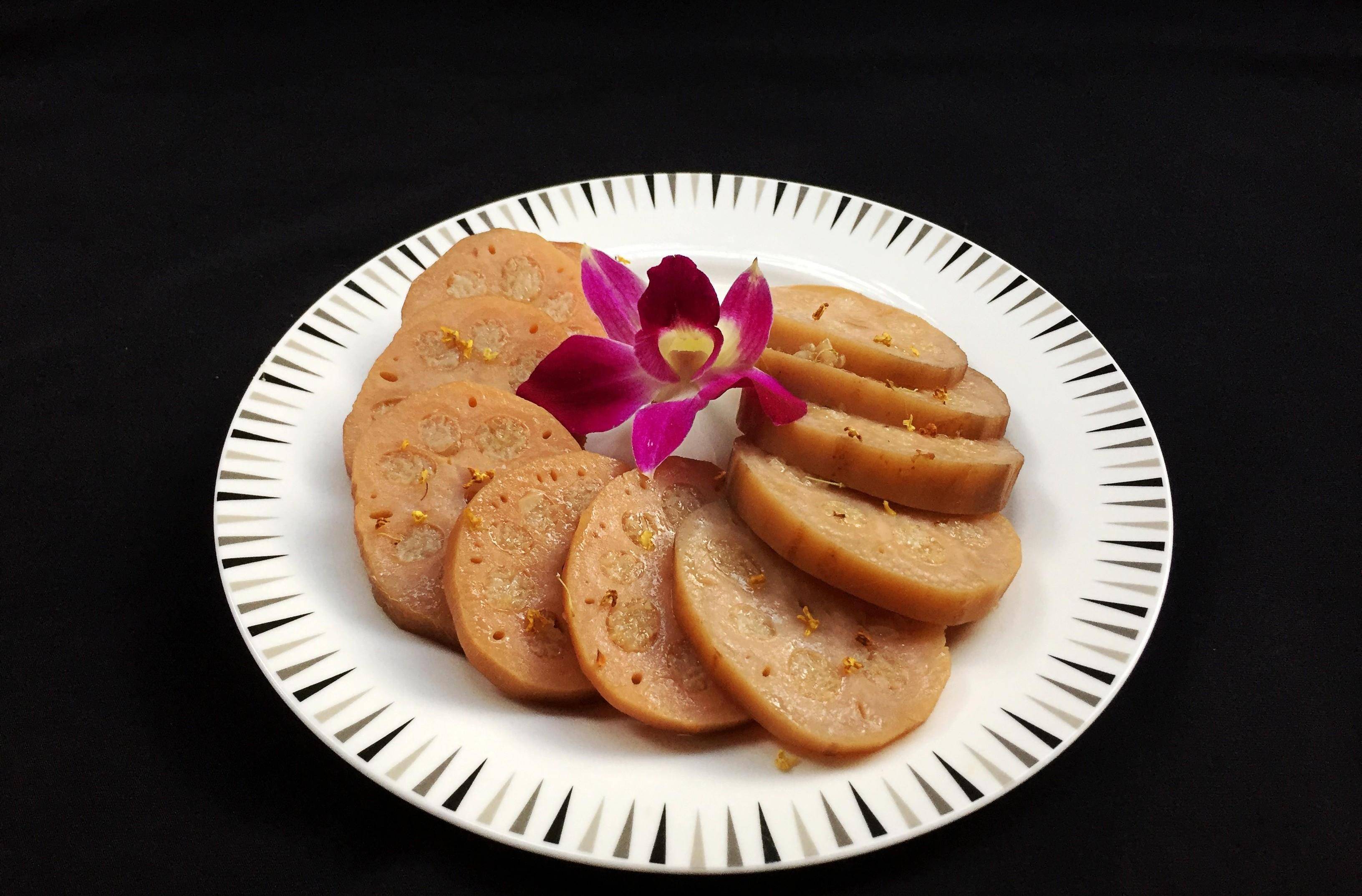 自制软糯香甜的糯米藕,好吃味美,来场舌尖上的藕遇_莲藕_小时候_桂花