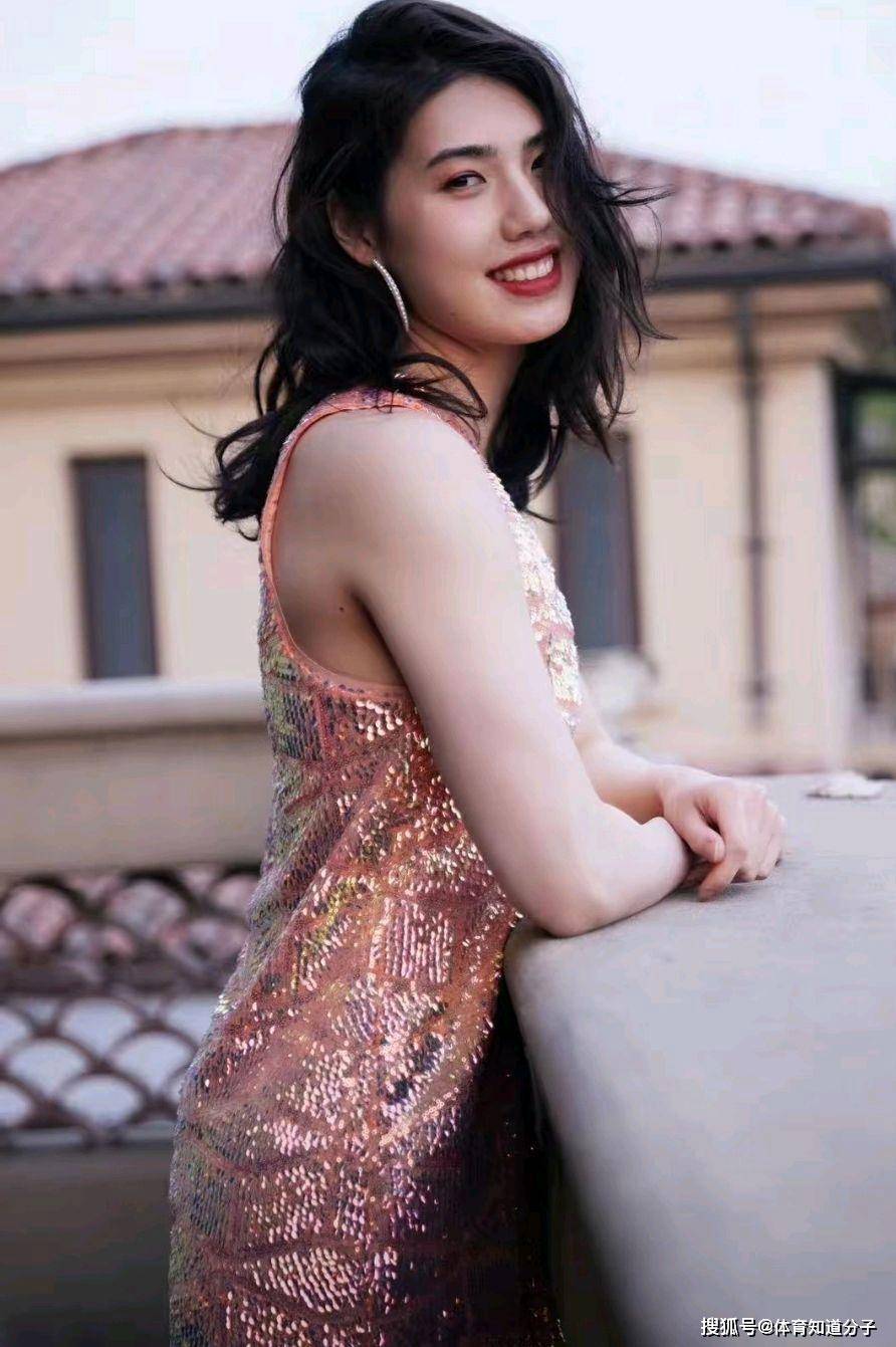 奥运冠军张雨霏晒出美照,网友:好像要出嫁的新娘_奥运会_东京_状态