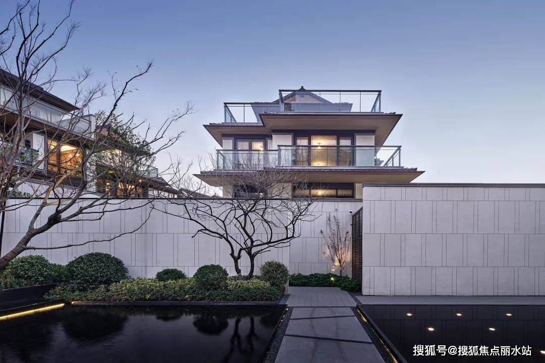 凤栖云庐售楼处电话_衢州凤栖云庐售楼中心_楼盘最新详情_24小时电话解析_空间_建筑_基座