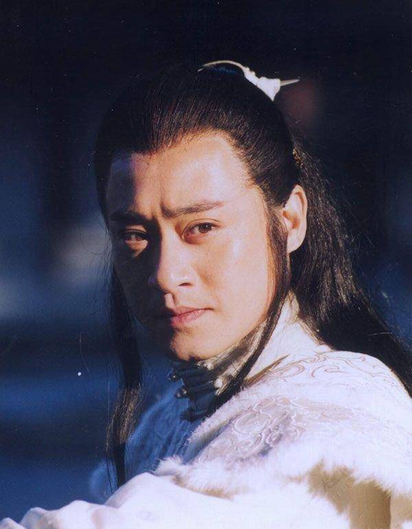 从武替到优秀演员,曾是刘亦菲版慕容复,他还演过《陈情令》_修庆_修革
