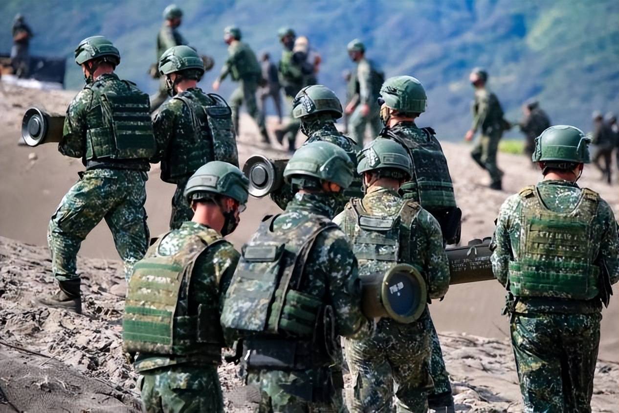台"汉光军演"首日,三名士兵出事:两个坠楼一个喝沐浴乳_台军_美国的