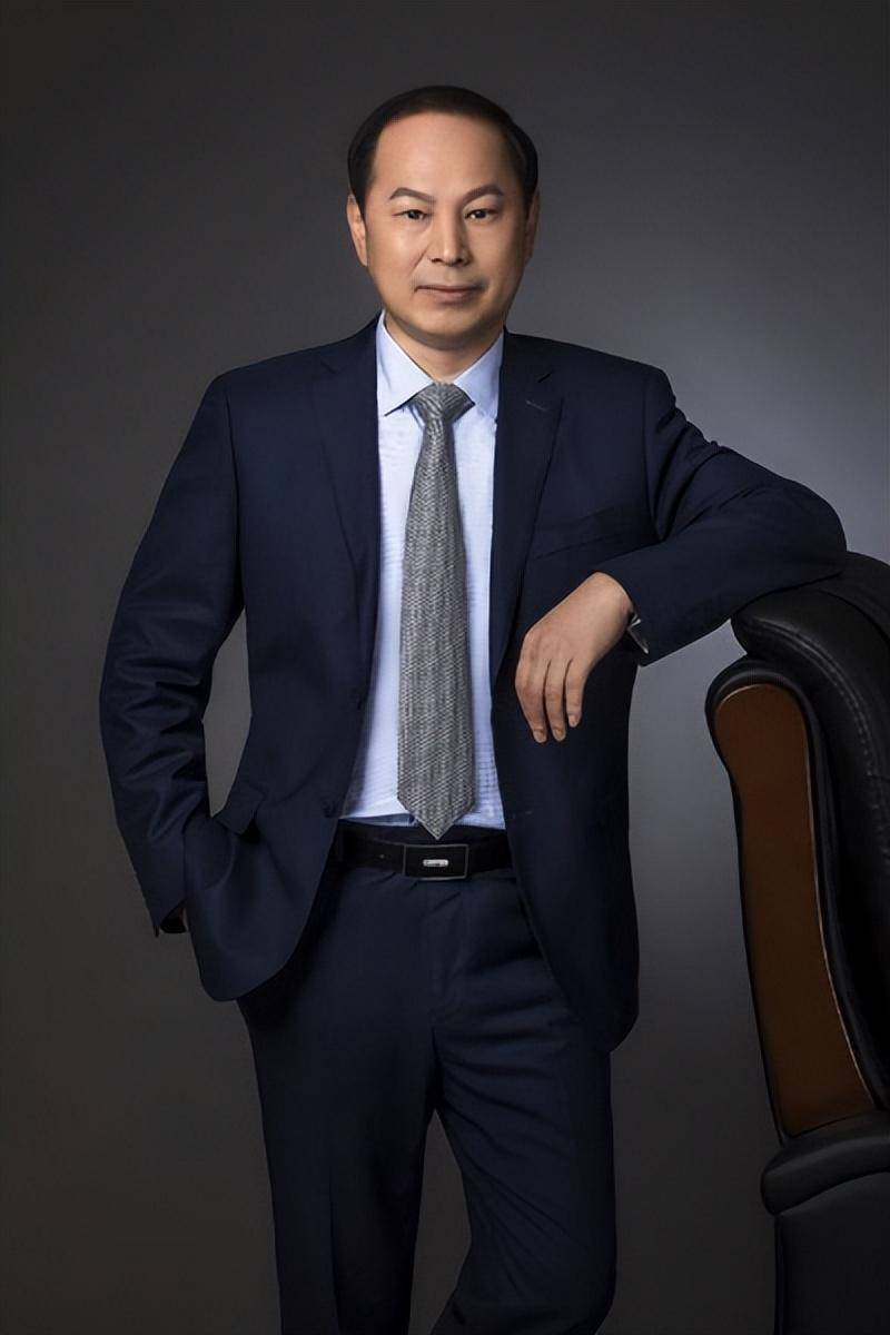 安宏基董事长彭康良荣获"深圳首届十大金口碑人物"称号_控股集团_发展