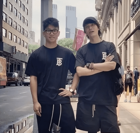 曝陈坤私生子母亲疑出现,另一前女友身份被扒,网友:资深海王_儿子