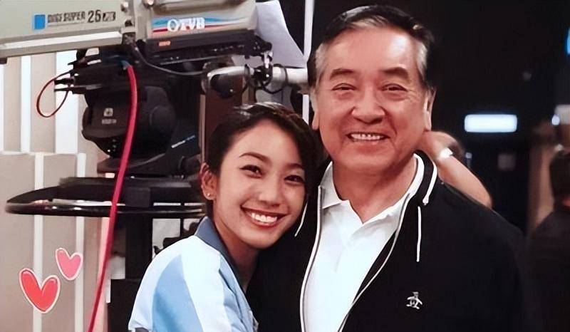 tvb老戏骨秦沛定居加拿大,77岁精神矍铄,疑已放弃中国国籍_梁盛子