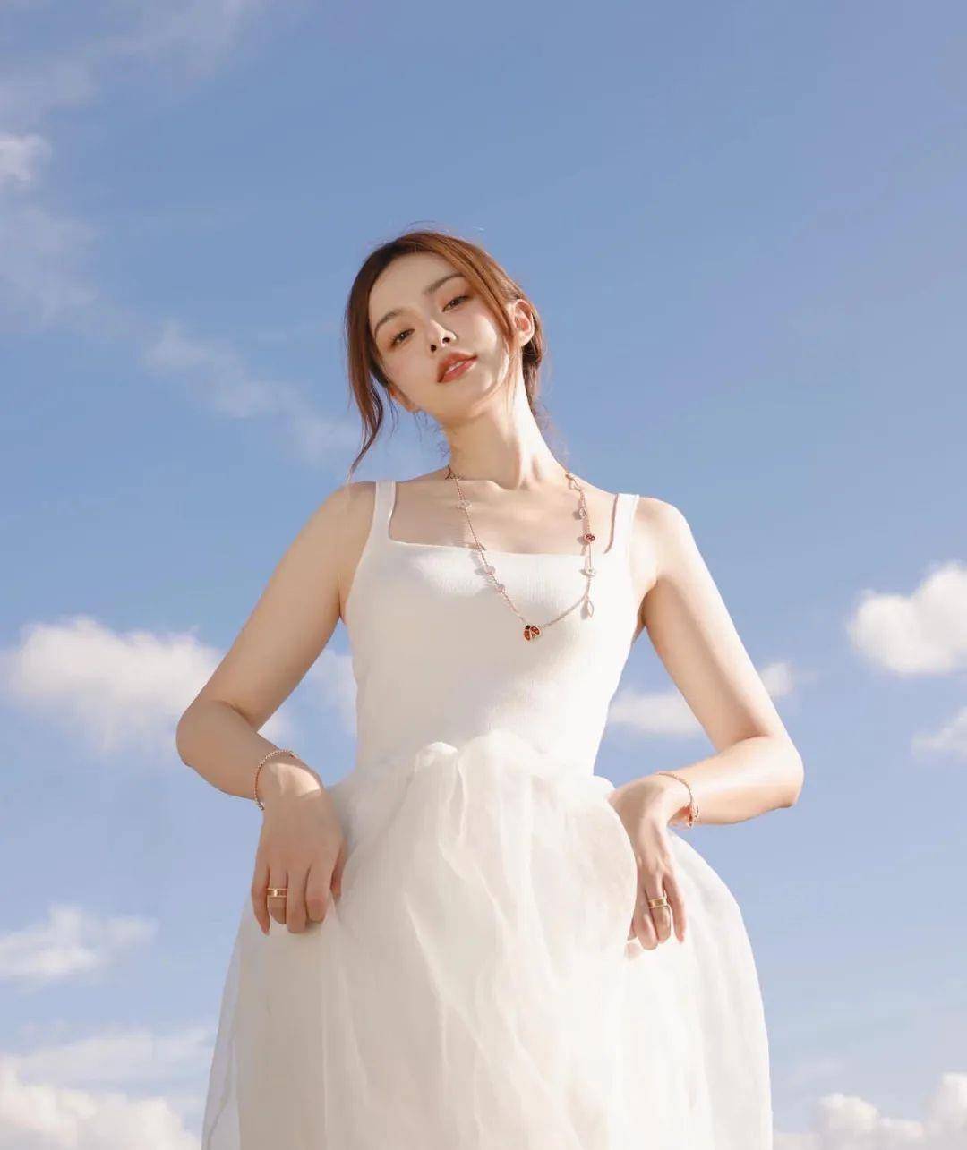 国产网红jojoqye,拥有神仙颜值的气质女神