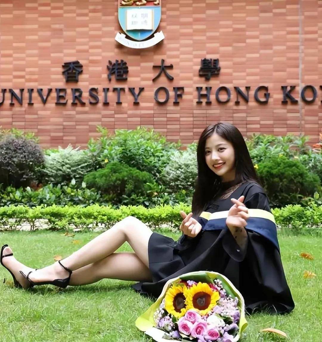 并同回男方家小区,张翰方否认新恋情_高文_古力娜扎_网友