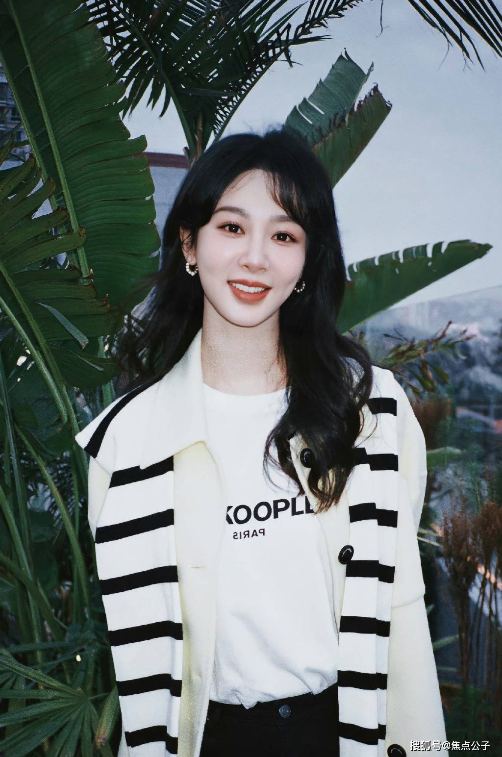 杨紫找对风格了?离开欢瑞状态飞升,个人气质大不相同了!