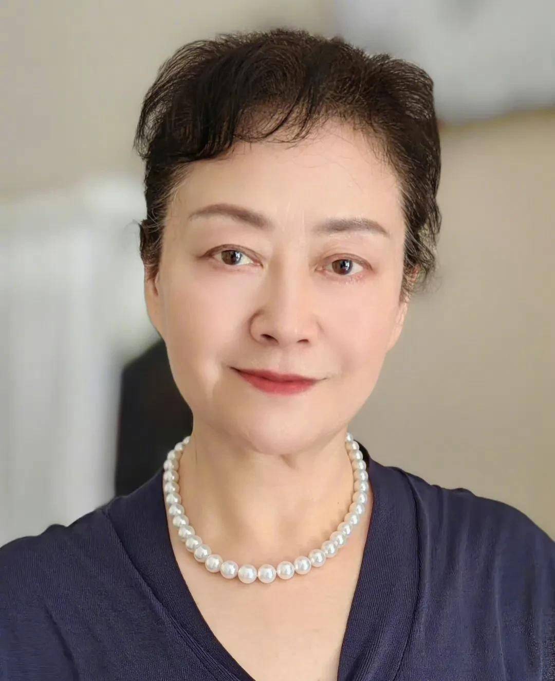 母亲节变成明星晒母亲日,有甜蜜,有创意,大家有心了_妈妈_照片_董璇