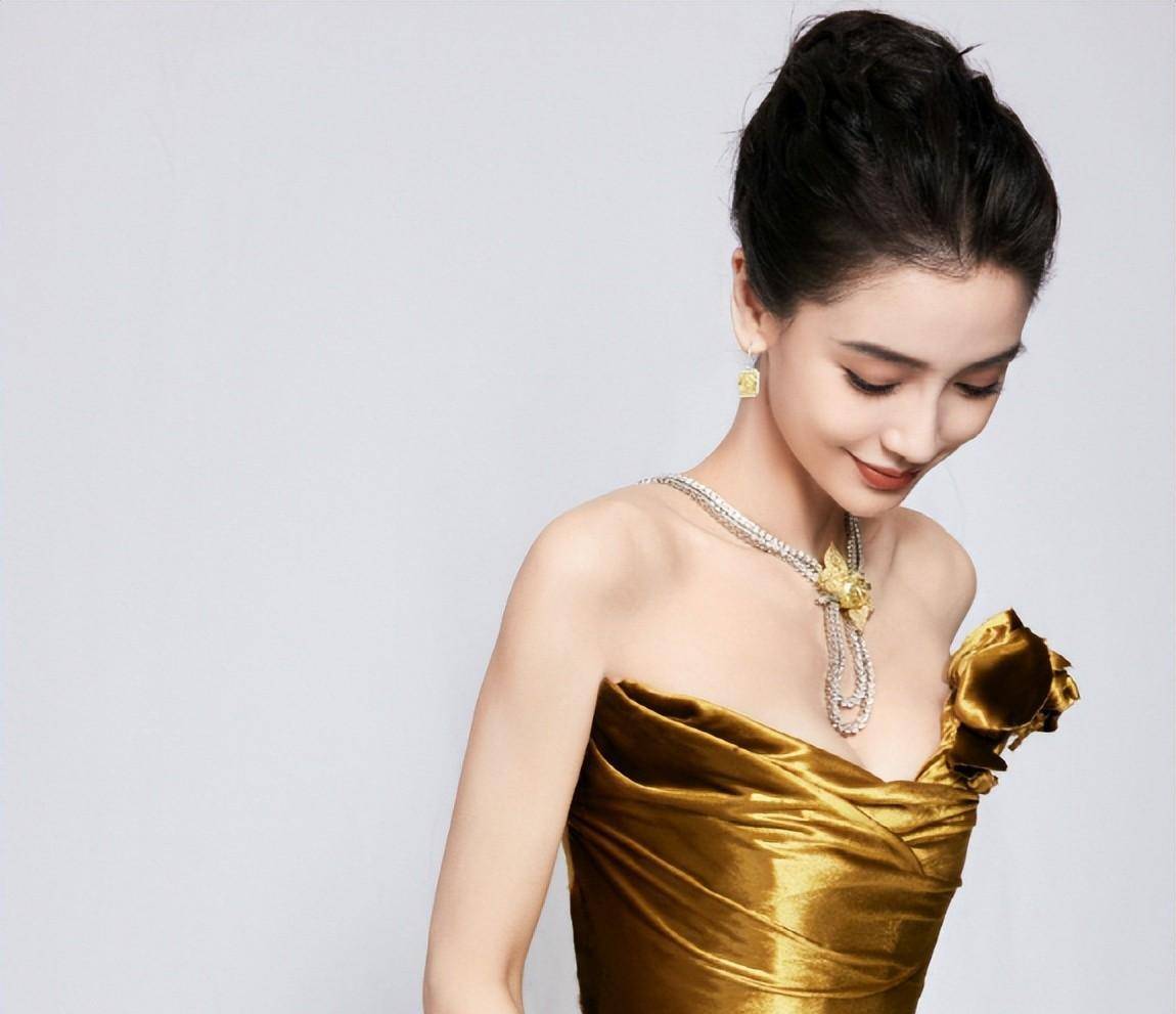 何穗红毯礼服剪到尾根_衣服_时尚_活动