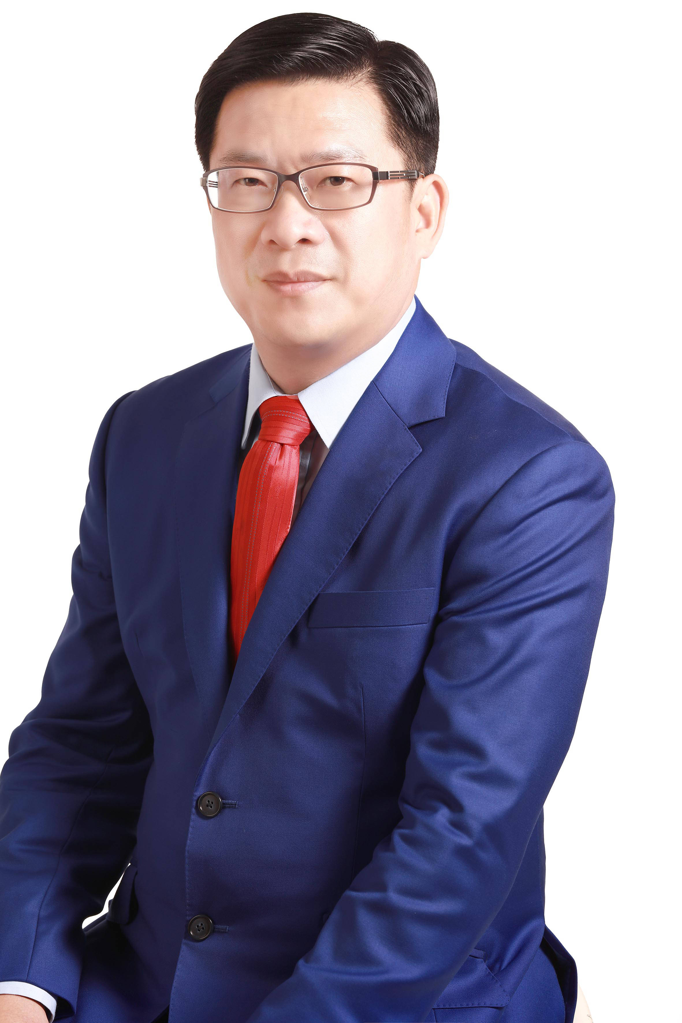 衍生集团董事局主席彭少衍先生荣获“深圳首届十大金口碑人物”称号_搜狐网