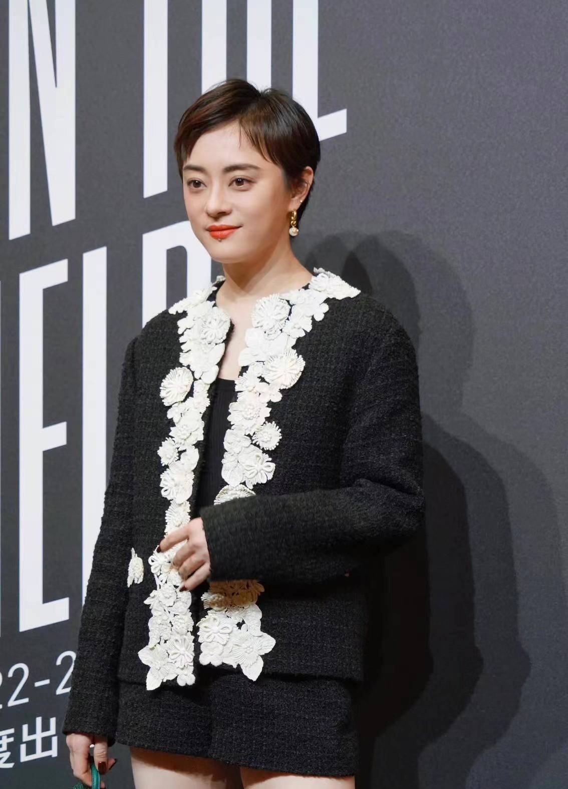 谢娜美孙俪翻车佟丽娅黑裙好高级