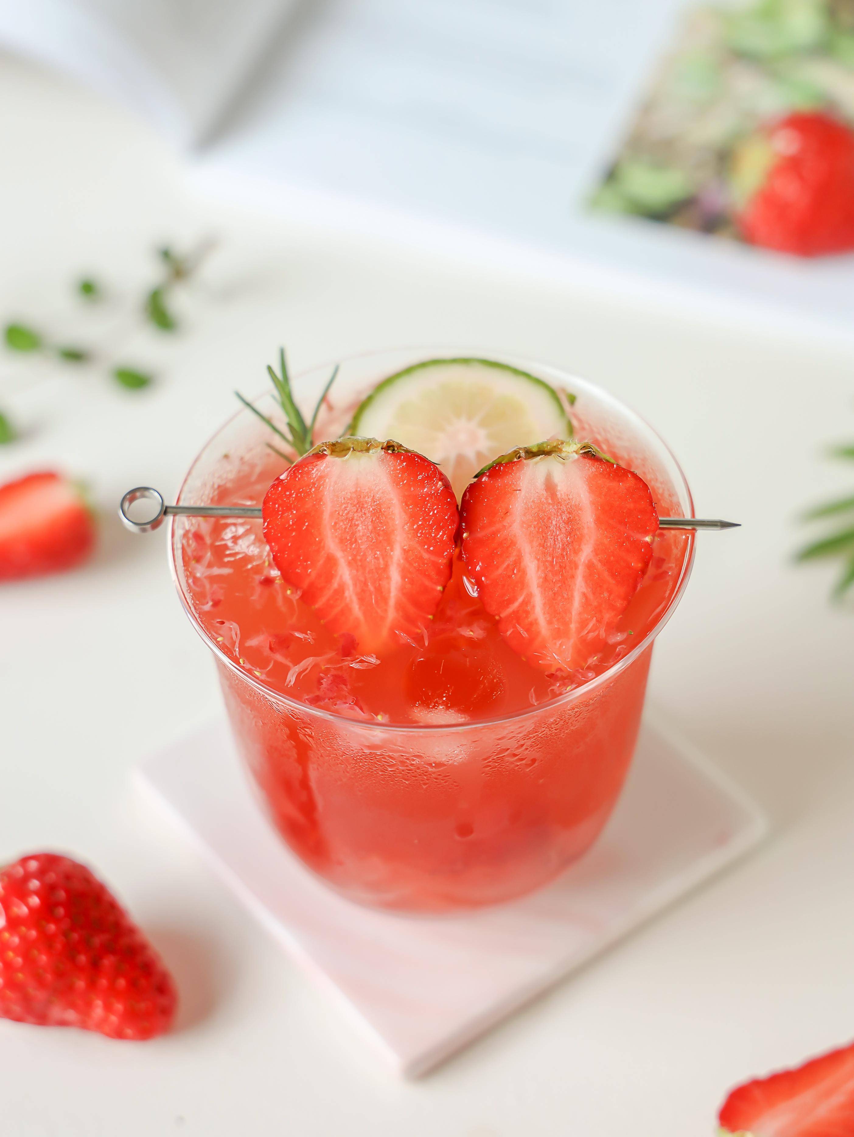 手摇草莓柠檬茶的完美复刻配方来了!_小姿_做法_糖浆