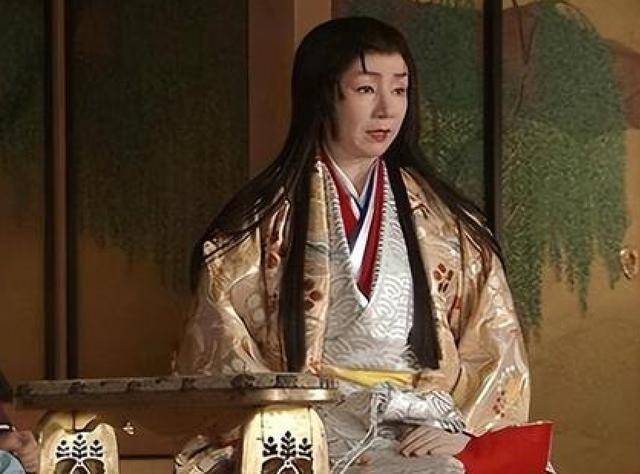 日本武烈天皇:9岁登基,娶自己亲娘当皇后,性残暴18岁暴毙归西_仁贤