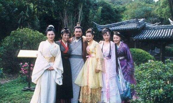 未必,乔峰都比他俩强,最好是这三位_主动_杨过_魅力