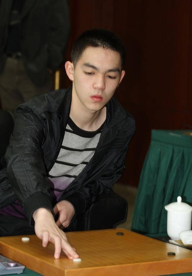 连续输棋,内容不妙,李轩豪怎么了?_柯洁_训练_原因
