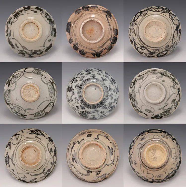 明早期云气纹碗大多出于江西景德镇瑶里一带的窑口,所绘青花图案大多