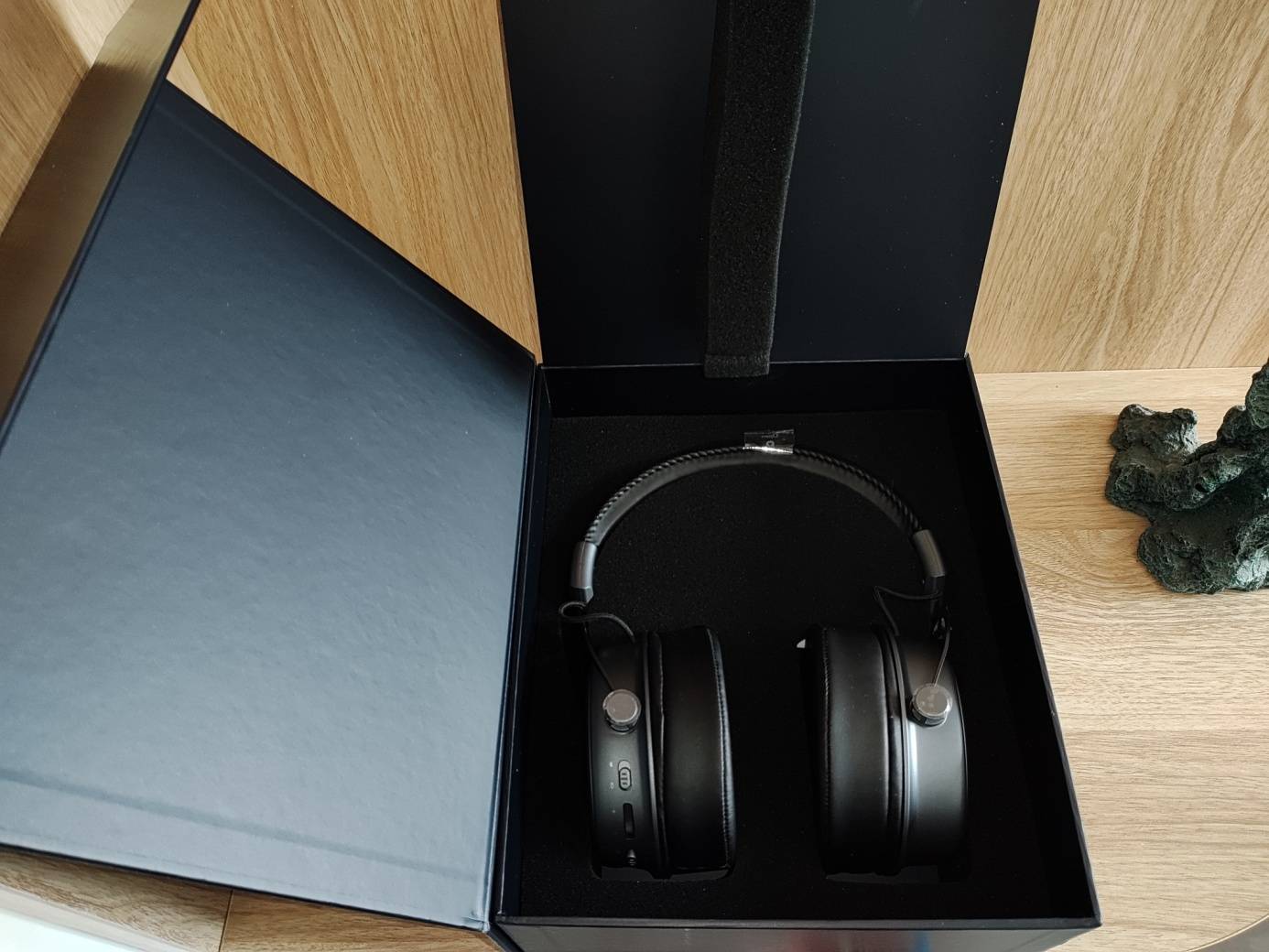 声光皆出色-雷柏VH800双模无线游戏耳机、VH10RGB支架套装评测