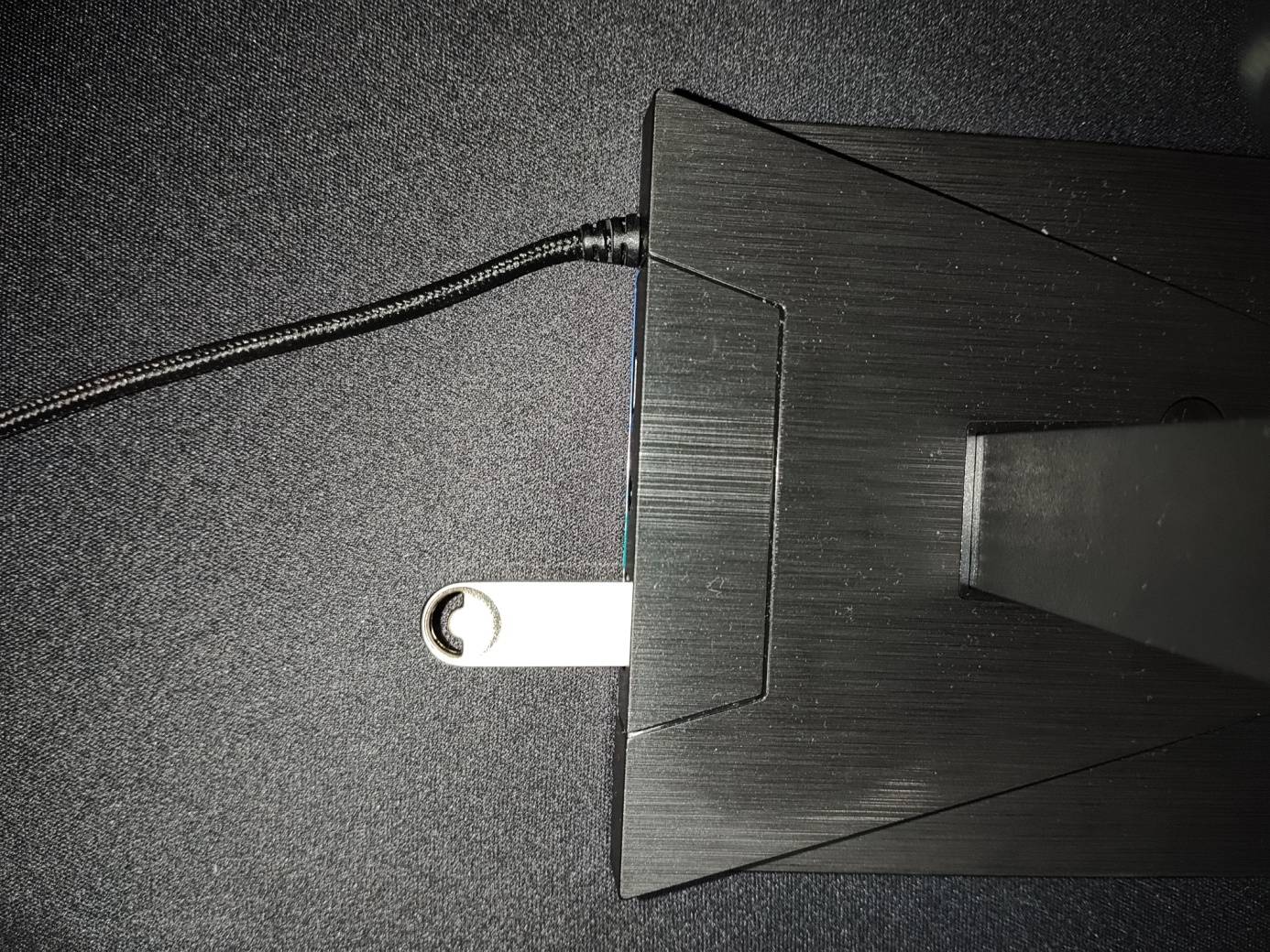 声光皆出色-雷柏VH800双模无线游戏耳机、VH10RGB支架套装评测