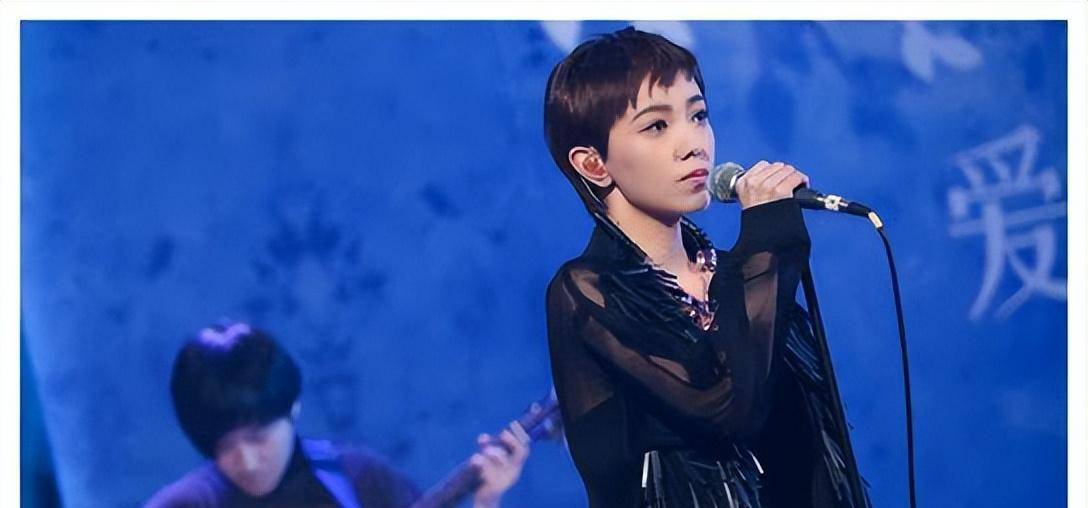 在2023年综艺《再见吧爱人》中,在主持人李维嘉问郭采洁当被追问道