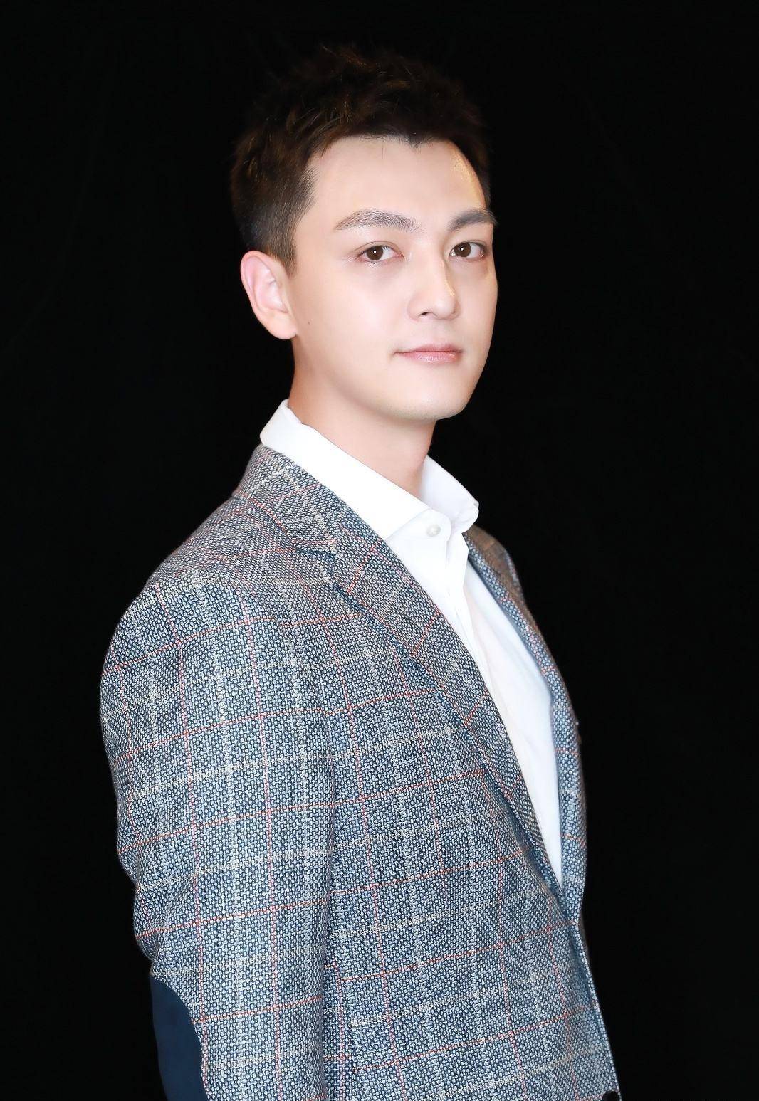 演员张晓谦,当年他凭《安家》火了,网友:减肥吧,当年多帅_观众_表演