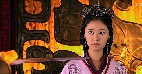刀架脖子上的古装美人:窦漪房淡定,武媚娘一脸懵,天雪最心寒!