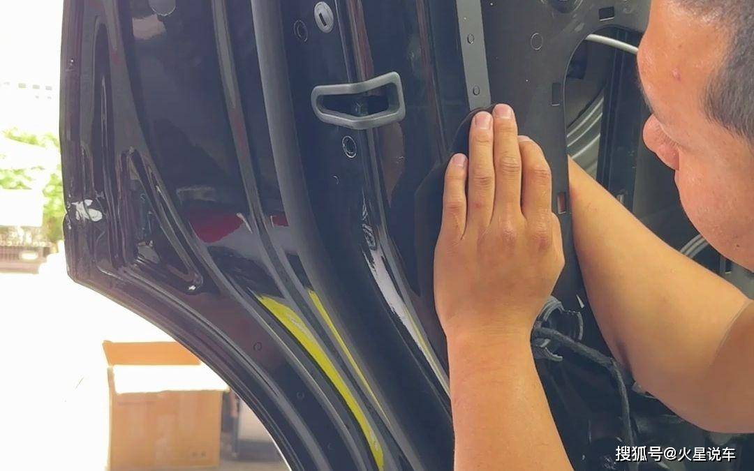 严重可夹断手指?电吸门安全引发关注,理想L7该如何破局?_搜狐汽车_搜狐网