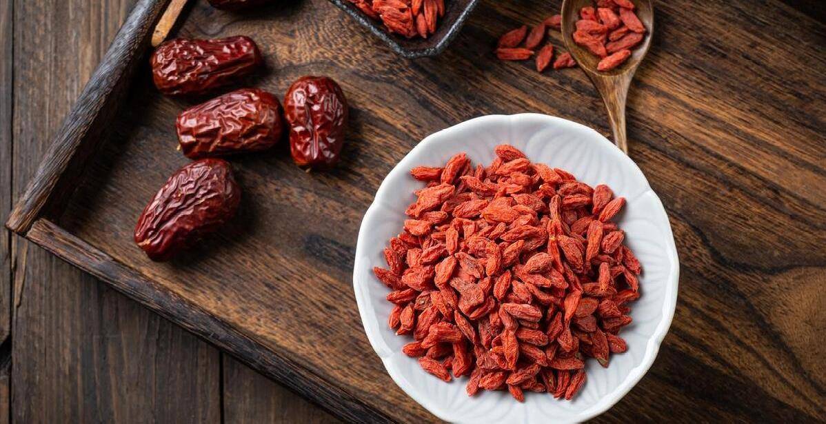 阴虚内热,舌头上有裂纹?一味药搭配,滋阴清热,补足肺胃肾阴!