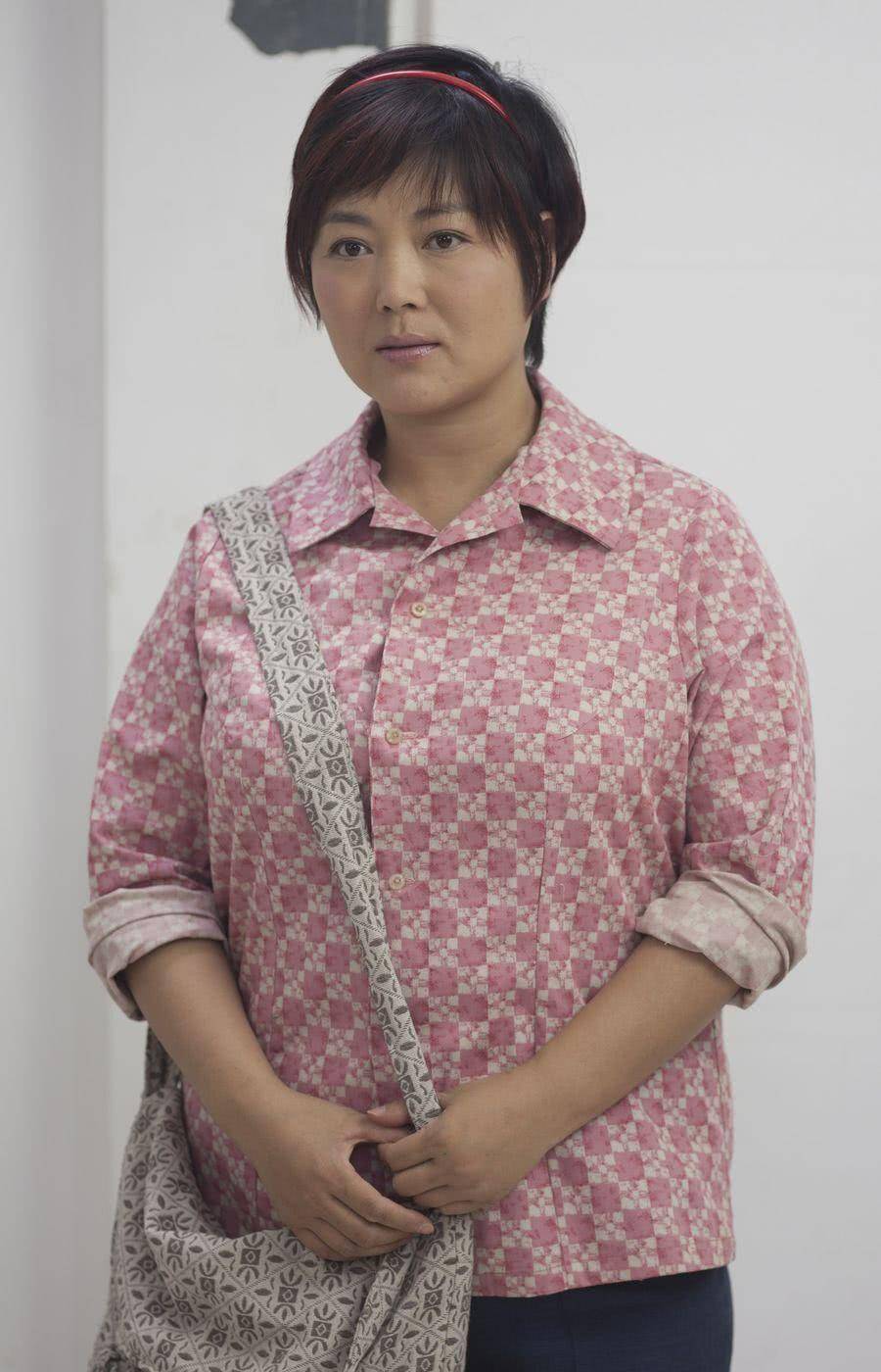 四位女星曾经沉鱼落雁闭月羞花,如今沦为中年大妈,岁月你太无情