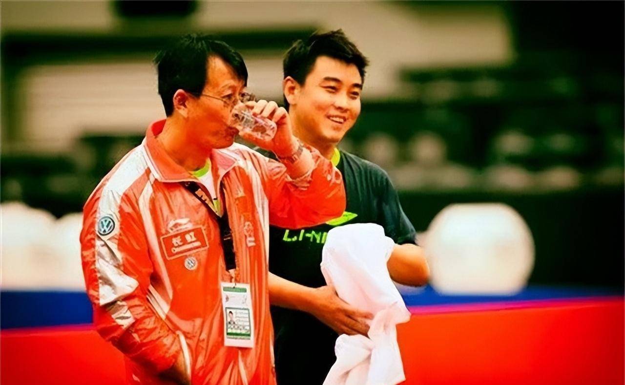 樊振东恩师退休后生活惬意:海南种地当农民,携宠物开房车自驾游