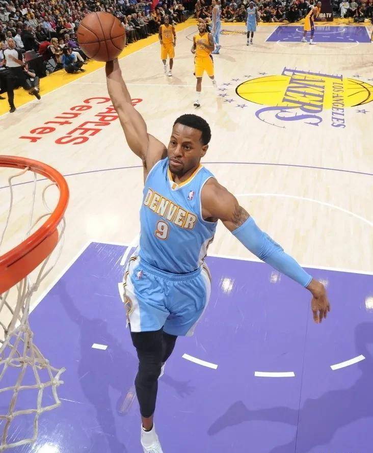 伊戈达拉在76人最高光时刻,季后