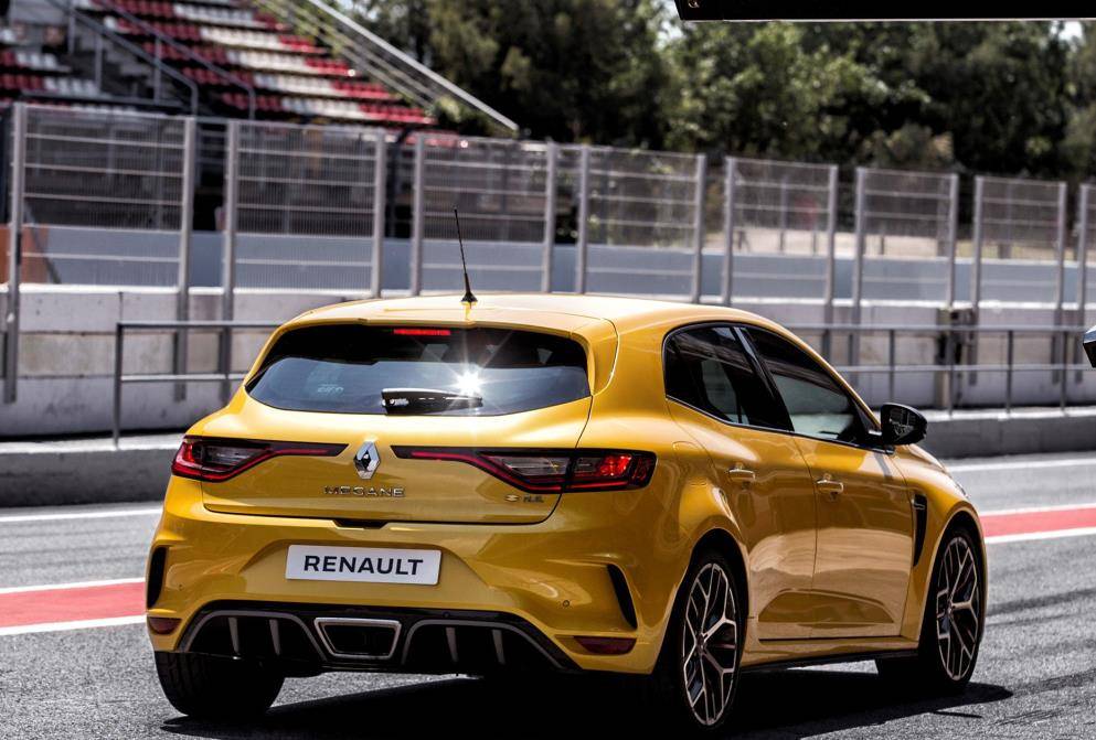 法系小钢炮将去国外"踢馆",颜值很高,红头思域见它请绕着走_搜狐汽车