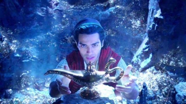 《阿拉丁》无所不能的灯神看似强大,其实也是有弱点的_神灯_贾方_王子